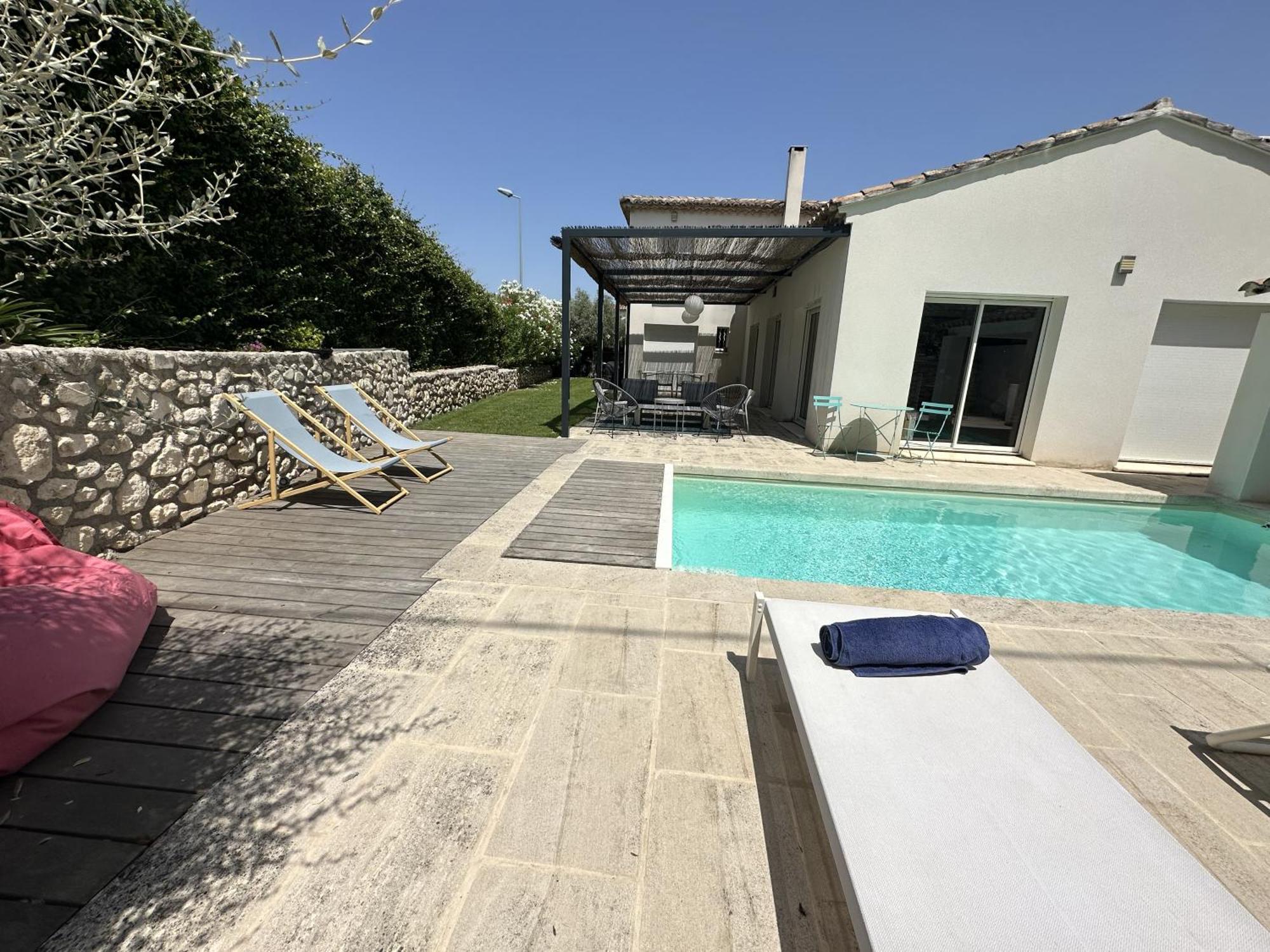 Saint-Rémy-de-Provence Villa Climatisee Avec Piscine A St Remy מראה חיצוני תמונה